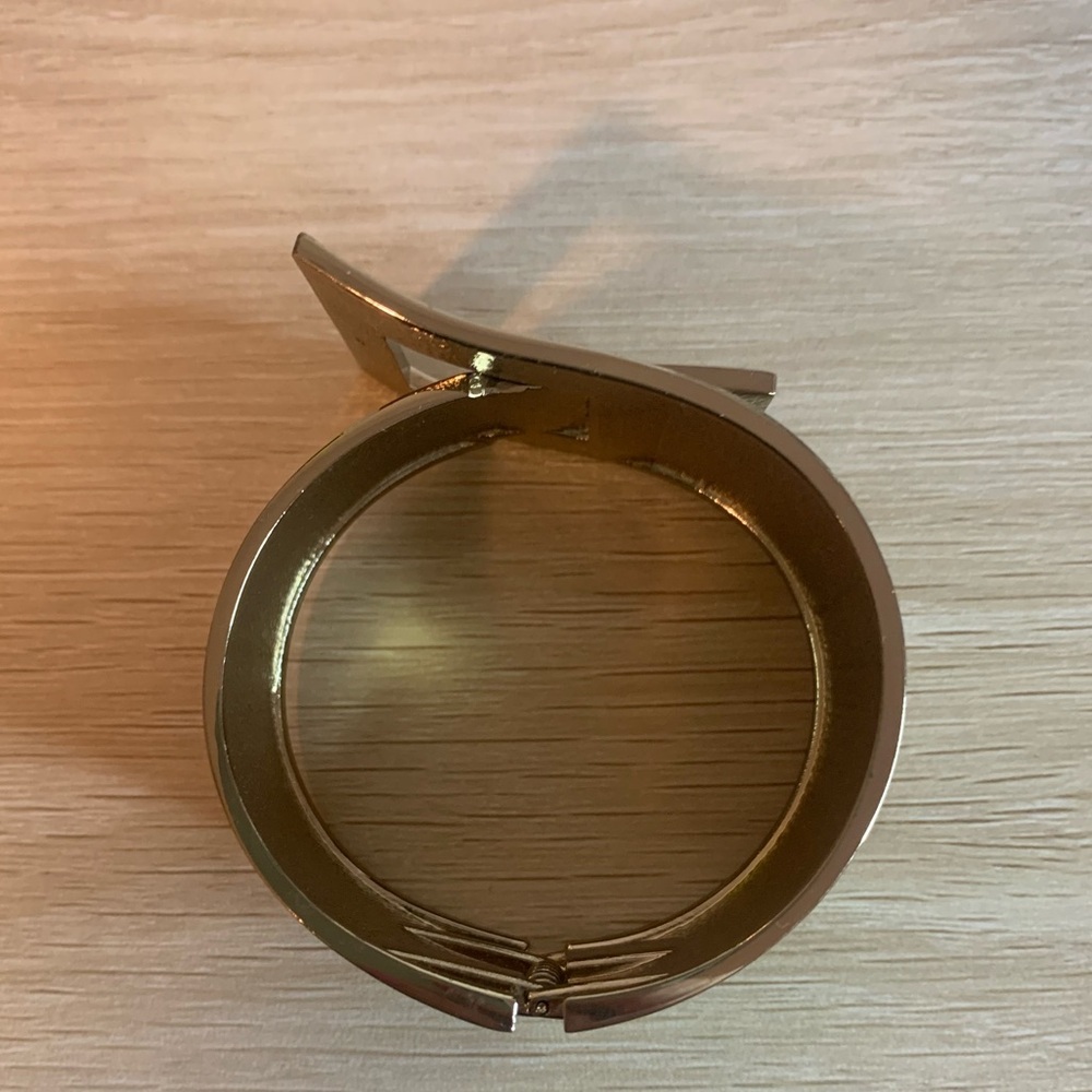 PRELOVED GOLD TONE BELT BRACELET